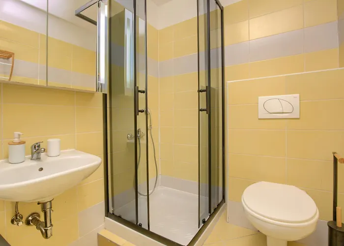 Apartment Center - Steps Away From The Arena Pula